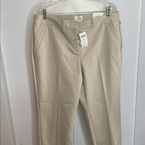 NWT Chico’s So Slimming Regular Slim Straight Leg Khakis
